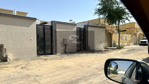 🏡 HOUSE FOR SALE IN AL SABKHA, SHARJAH 📍 Prime Location – Very Close to the Main Road