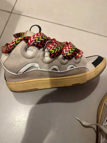 Lanvin curb