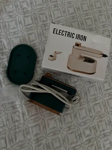 Travel iron