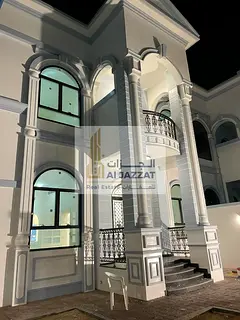 Villa for rent in the Al-Hoshi area.