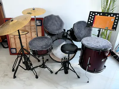 5-piece drum kit with cymbals and stool - used, good condition