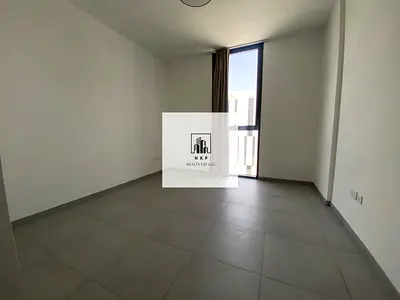 Specious luxury apartment for rent