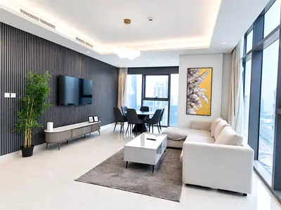 HOLLYWOOD-INSPIRED LUXURY | HIGH FLOOR | NEAR DOWNTOWN
