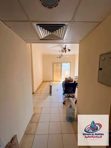 غرفة وصالة في القليعة ببلكونة وغرفة ماستر وحمامين ومساحات واسعة وتشطيب سوبر ديلوكس
