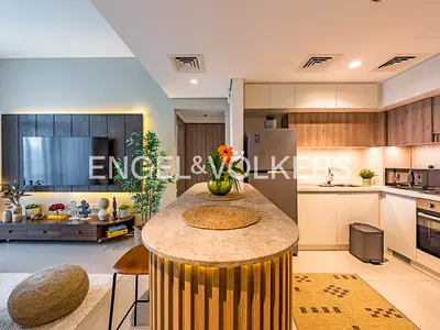 Upgraded | Fully Furnished | Vacant Now