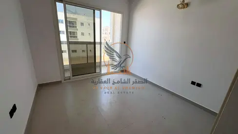 غرفه وصاله  وبلكونه لايجار السنوي بعجمان اول ساكن تشطيب سوبر لوكس  بجوار المستشفي السعودي الالماني