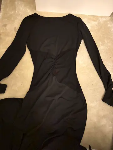 Black long-sleeve bodycon dress, size xs - good condition