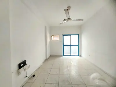 2bhk with balcony and 2 washrooms available for rent