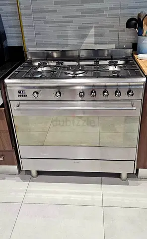 Italy Professional Smeg Top 5 Burner Gas Down Oven Electric Cooker Range Size 90cm