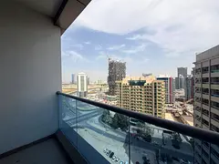 HIGH FLOOR||READY TO MOVE || PRIME LOCATION