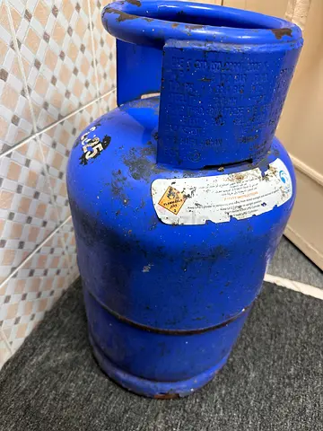 Empty Cylinder