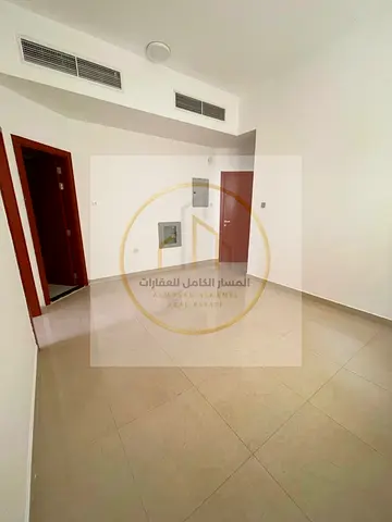 صيانه مجاني | تسهيلات بالدفع | مساحات كبيره | 15 يوم مجاني | اول مخرج الى دبي و عجمان مباشر | باركن ترابي