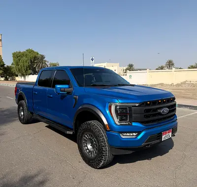 Ford F-150 Lariat 2021 4X4 V8 ENGINE