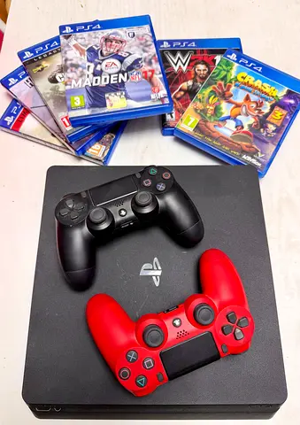 PlayStation 4 Slim (2 remotes & games)