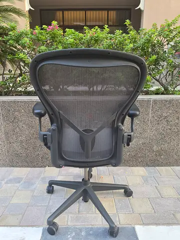 Remastered Version Herman Miller Aeron Office Chair Excellent Condition Size C