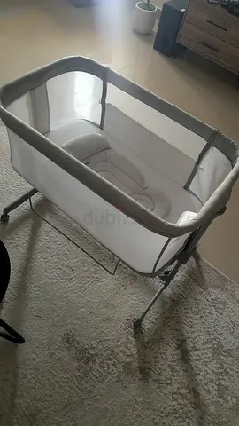 Used bedside bassinet / baby cradle in Very good condition/