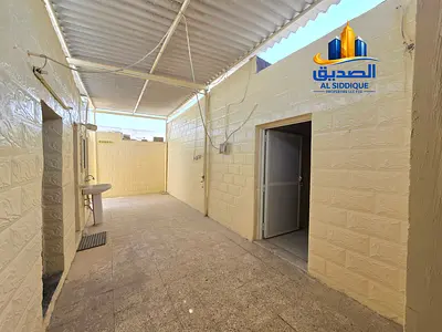 Hot OFFER 5bhk Villa Near Main Road 42k