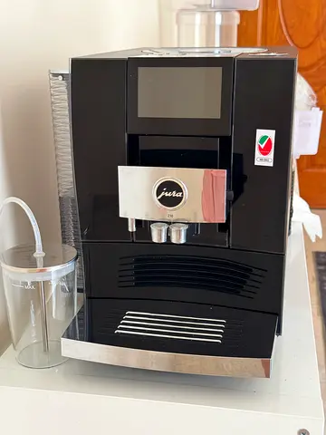 JURA Z10 Type 759 Automatic Coffee Machine – 2023