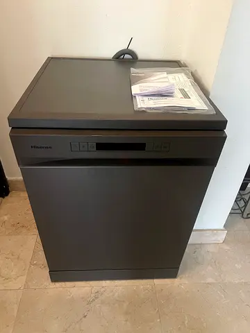 Hisense Built-in Dishwasher - Dark Grey, Good Condition