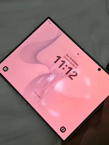 Samsung galaxy z fold 8 256gb TDRA With box and cable. Warranty valid