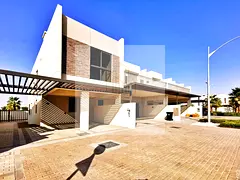 Rare Single Row | Rented | Close to Pavilion| XUAB