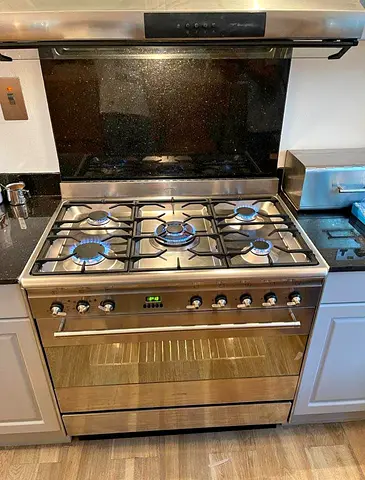 Smeg 5-Burner Top Gas Oven Electric Digital Cooking Range Sam Like New Condition 90cm