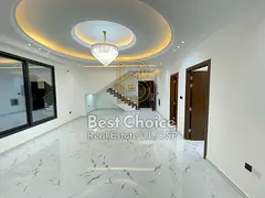 Freehold Located next to a mosque in a quiet, well-serviced neighborhood, this property is ideal for