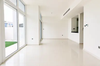 MODERN TOWNHOUSE | SPACIOUS LAYOUT | AMARGO