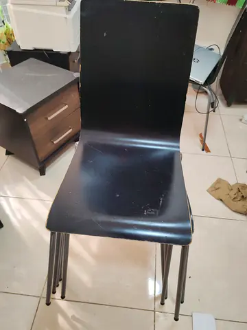 Set of 6 simple black dining chairs with metal legs - used