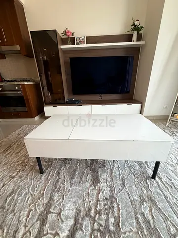White Lift-Top Coffee Table with Storage — Good Condition