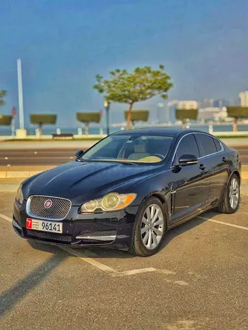 2011 Jaguar XF Premium Luxury GCC Specs