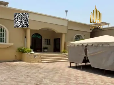 فرصة مميزة لامتلاك فيلا كبيره مع ملحق مستقل