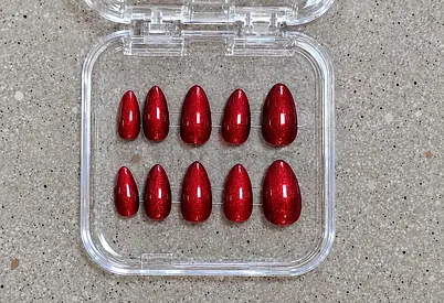 custom made press on nails