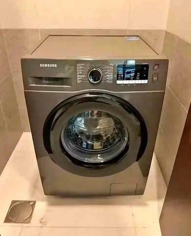Samsung 8 kg washing machine latest model same like a new condition