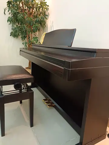 Roland Digital Piano HP 330 - Dark Rosewood finish with bench Keyboard: 88-note adjustable key touch