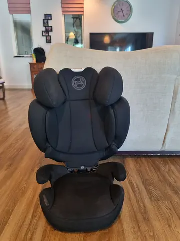 Cybex platinum car seat. Solution Z fix plus in good used condition