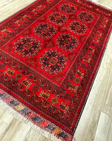 Handmade traditional Wool Rug - Excellent Condition size 2.00 by 1.30