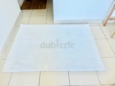 Plain White Rectangular Rug - Good Condition 120cm x 170cm Recently cleaned