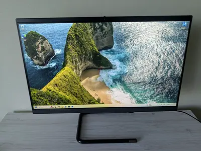 Slim Lenovo AIO PC 8th Generation core i3-RAM 8GB- SSD 256 GB,Wifi webcam 22" screen win-11