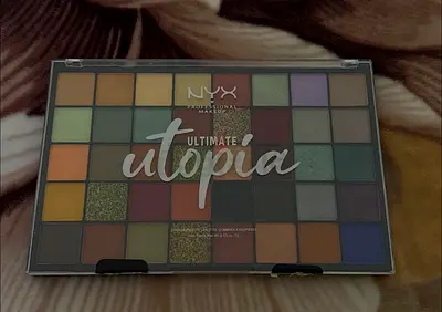NYX utopia eyeshadow Palette