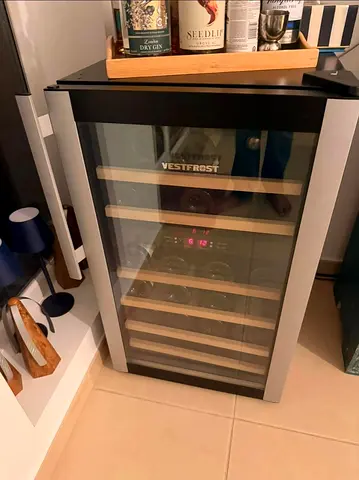 Vestfrost Wine Fridge Capacity dual Temperature