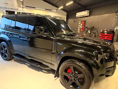 2021 Land Rover Defender 110 X-Dynamic HSE P400 - American Specs