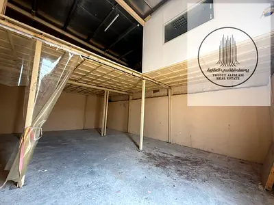 مستودع على الشارع مباشرة | 1,500 قدم | الصناعية 18