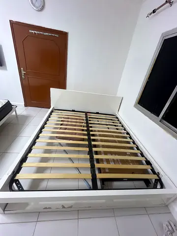 Free bed frame