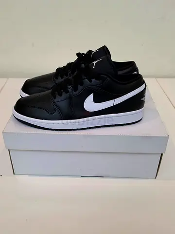 Nike Air Jordan 1 Low WMNS  Black/white sneakers - 8.5 (women's 40 EU) Used once
