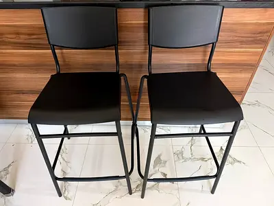 STIG, 2 Bar stools with backrest, counter height black/black ( 4 months old)