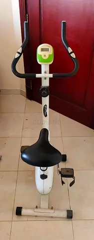 URGENT SALE-Basic upright exercise bike with digital monitor — good working condition