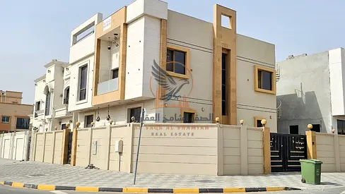 Spacious corner villa for annual rent 5BR majlis large hall built in wardrobes excellent location close to schools ready to move in now