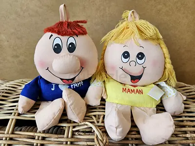 Pair of vintage soft plush dolls (J'aime Papa & Maman) (I love daddy and mommy - good used condition
