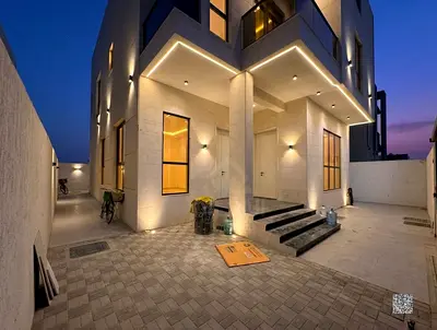 _ _ _ 2floors,roof-Negotiable-freehold-prime location